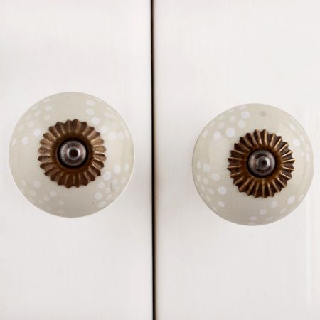 Cream White Dotted Knob